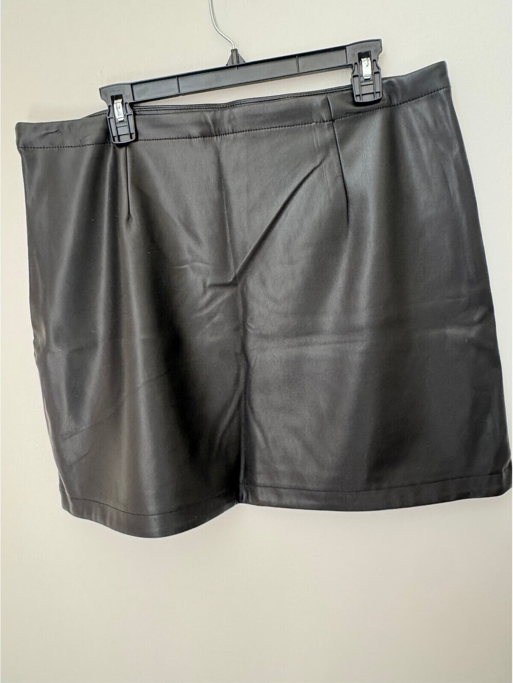 GAP black faux leather skirt size XL